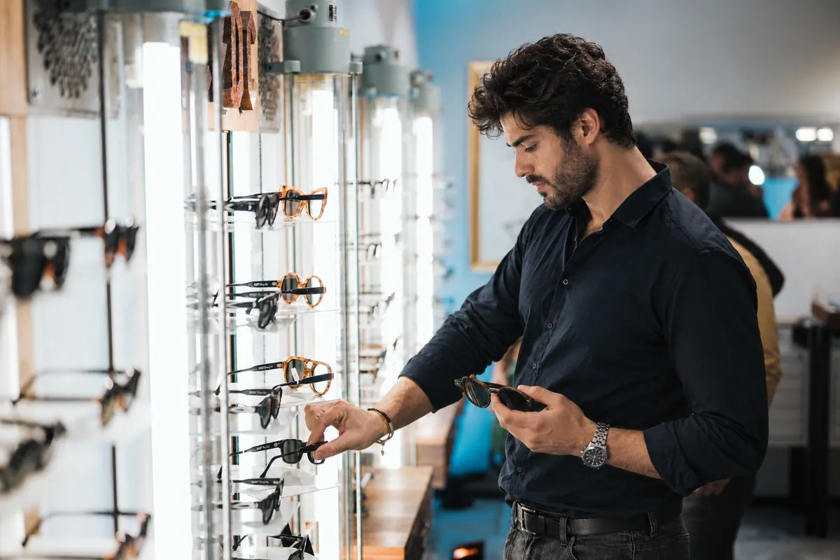 Choosing frames at the frame wall